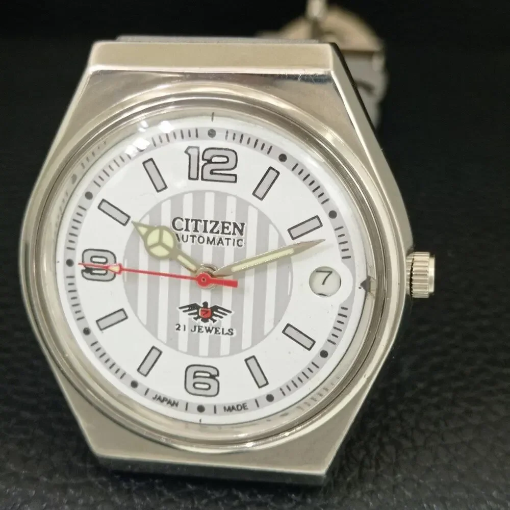 Vintage 1981 Citizen Automatic Mens Silver Watch W/daydate & White accents